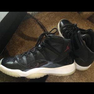 Air Jordan 11 Retro size 7Y (2015) “72-10”